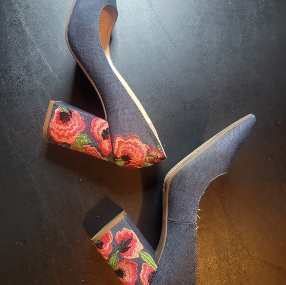 Jessica Simpson Denim High Heels - Picture 4 of 6